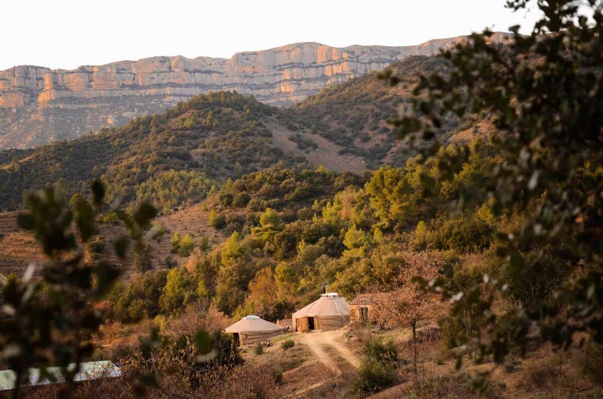 The cliffs and the hillside of La Mandorla